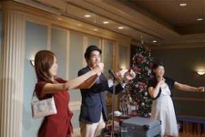 クリスマスパーティーでマジックショー
