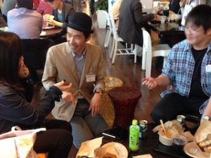 企業イベントでテーブルホッピングマジック