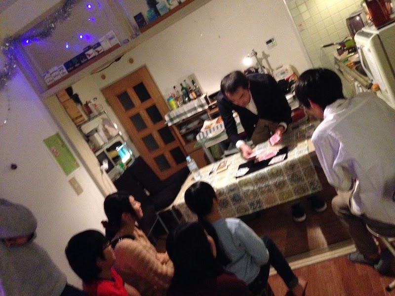 クリスマスホームパーティーで出張マジックショー in 埼玉県狭山市