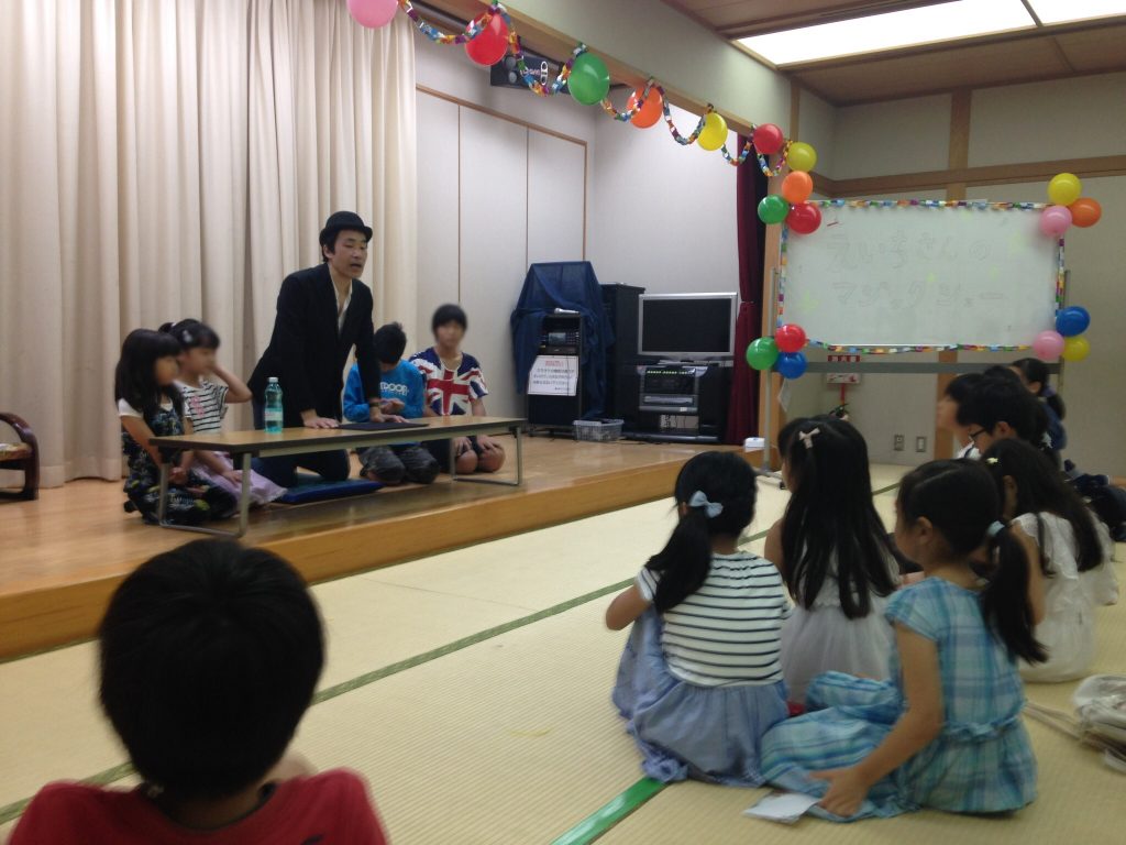 子ども会のイベントにマジシャン出張 派遣のマジックショー 東京都墨田区