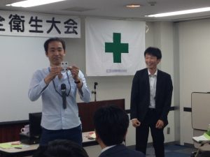 社内イベントでマジックショー