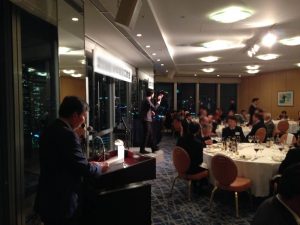 企業の新年会の客イベントでマジックショー