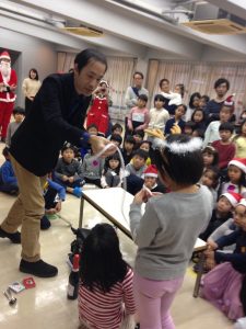 子ども会のクリスマス会でマジシャン派遣 ロープマジック