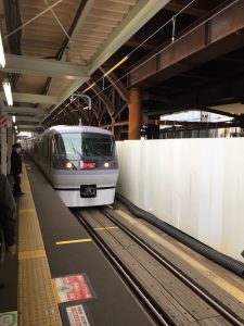 西武新宿線 特急小江戸 学童保育のお別れ会でマジックショー in 東村山市
