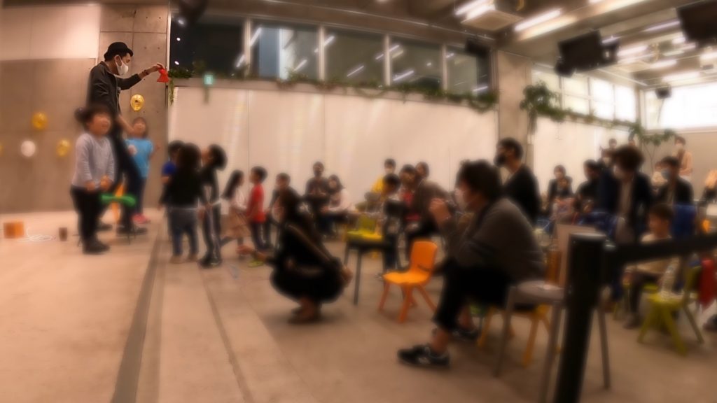 驚く子供たち TJ International school Graduation party event マジシャンの出張/派遣マジックショー