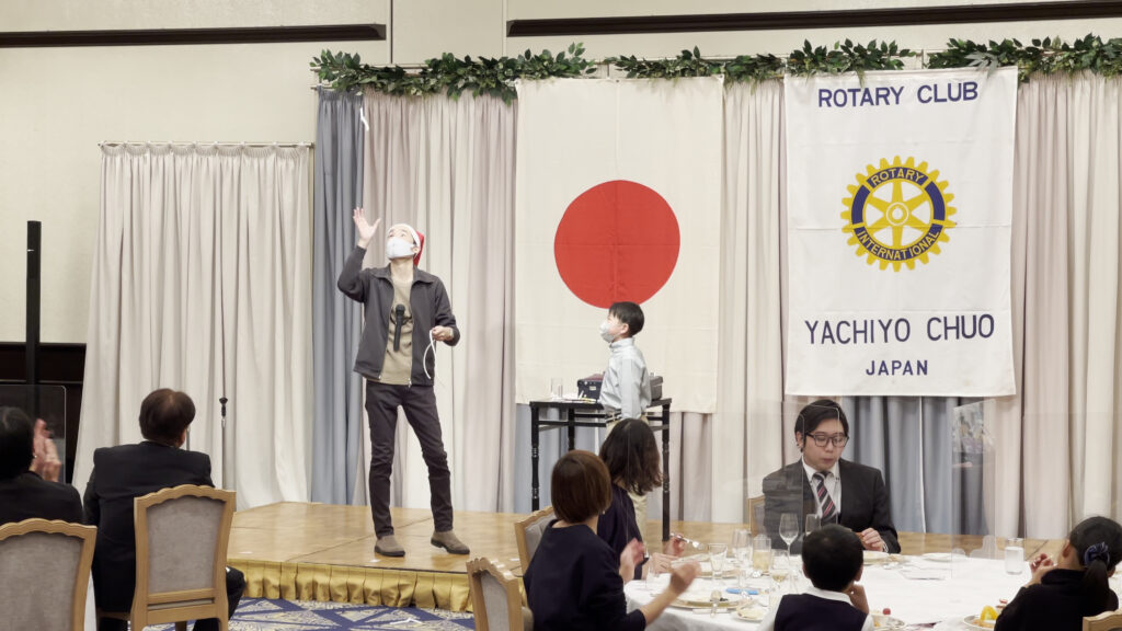 八千代中央ロータリークラブクリスマスイベント出張マジシャン オークラ東京ベイ