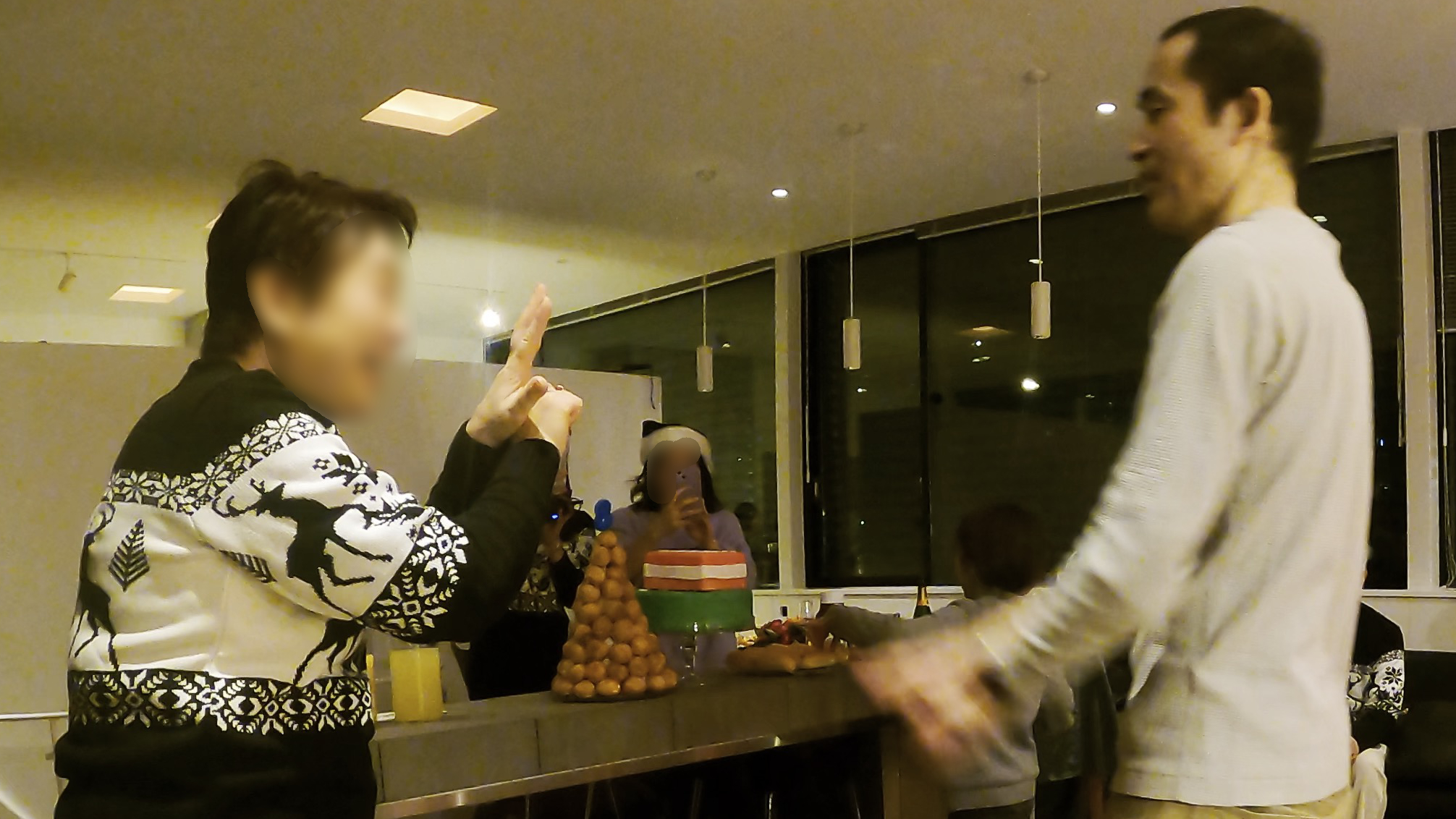 お婆ちゃんもマジックに参加！ 8歳男子誕生日パーティ 出張マジシャン 港区, 東京都