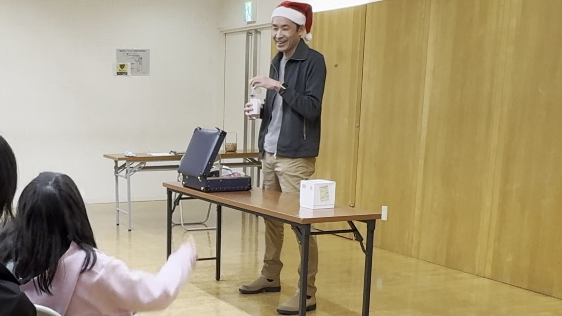 ひろしつちやクリスマス帽子 12.03.23 子供会のクリスマス会でマジックショー 鎌倉市, 神奈川県 出張マジシャン