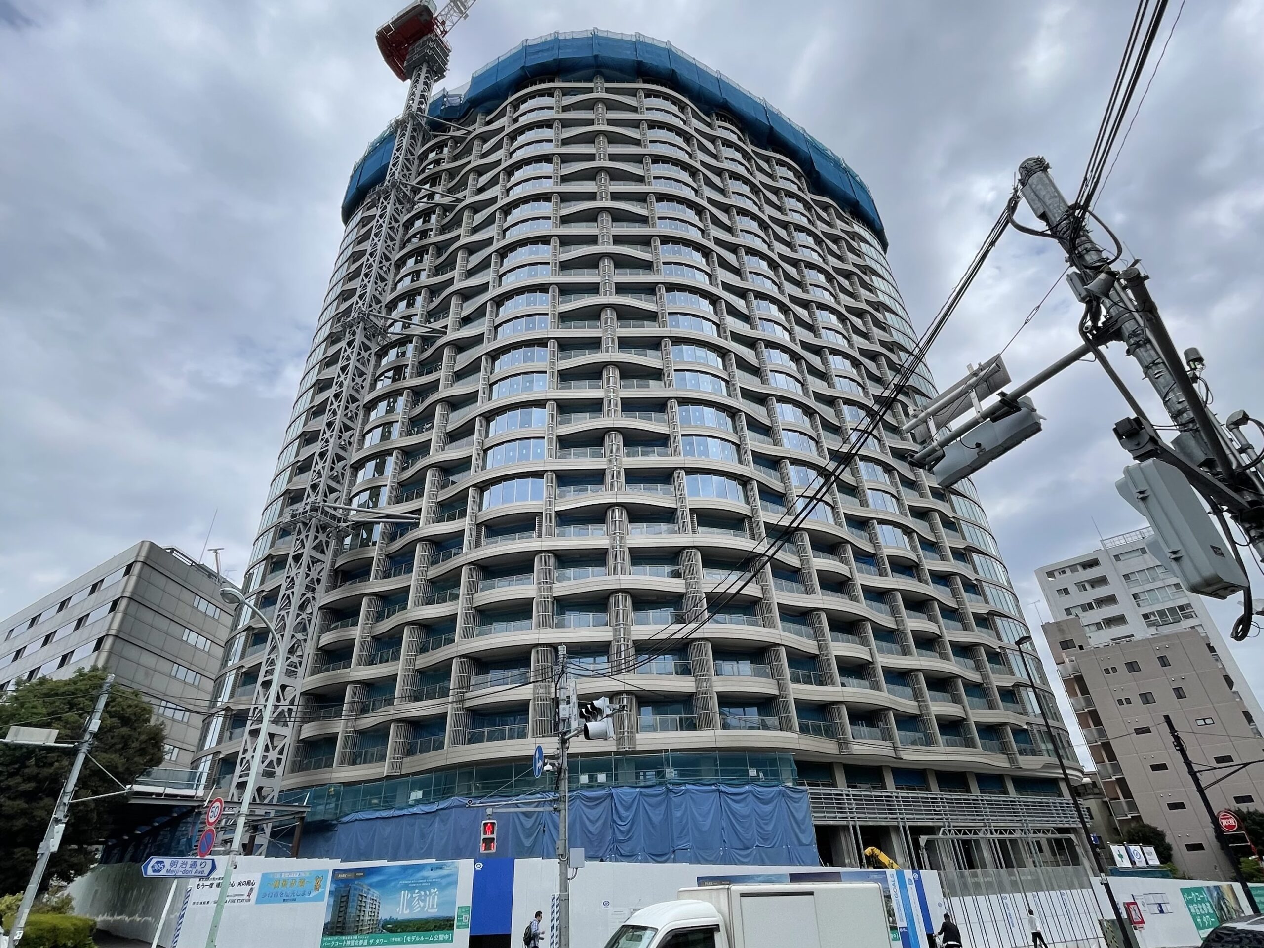 北参道に建設中のマンション